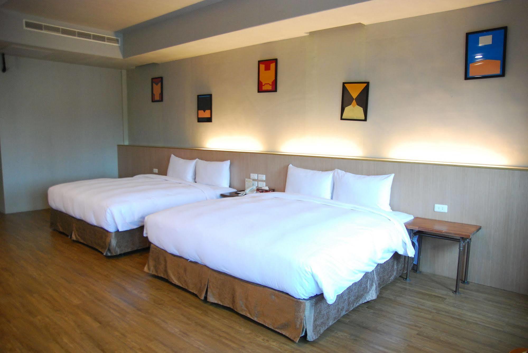 Tourism Inn Тайнань Екстер'єр фото